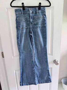 Women’s American Eagle Jeans